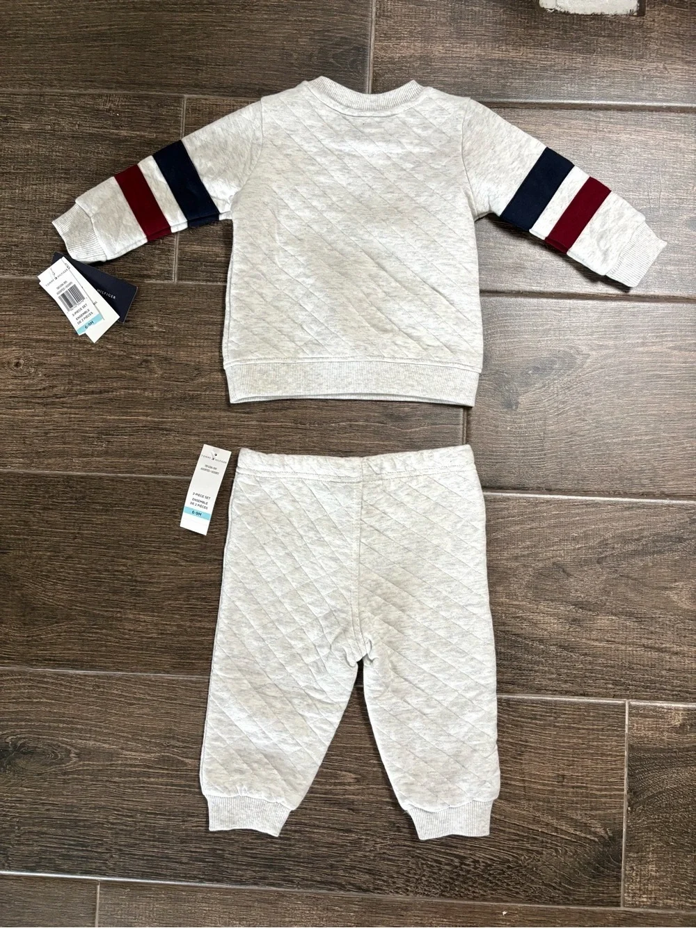 Tommy Hilfiger / NWT Logo Diamond Quilted Sweatshirt & Joggers Set